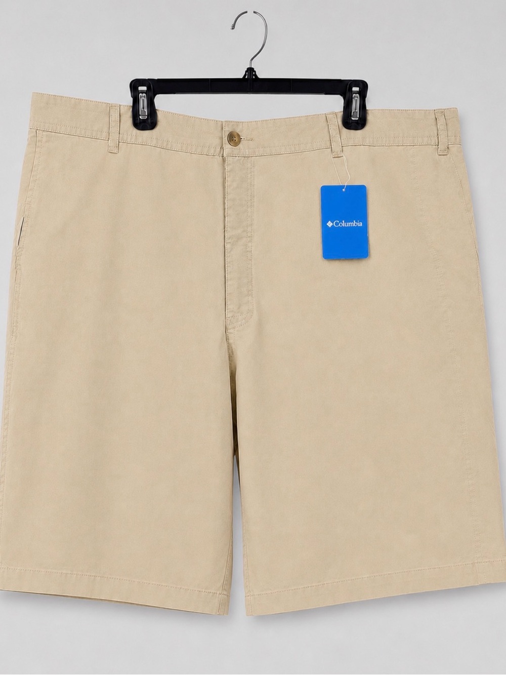 Columbia Men’s Khaki Flat-Front Shorts